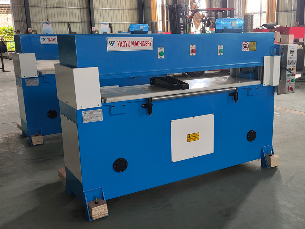 精密四柱裁斷機(jī)